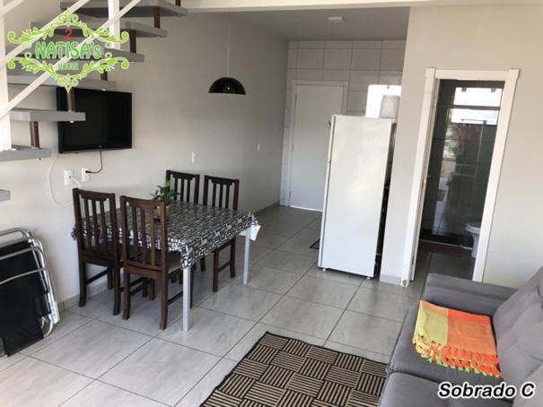 Willa Sobrados Aconchegante Com Piscina "Natisashouse" Bombinhas Zewnętrze zdjęcie